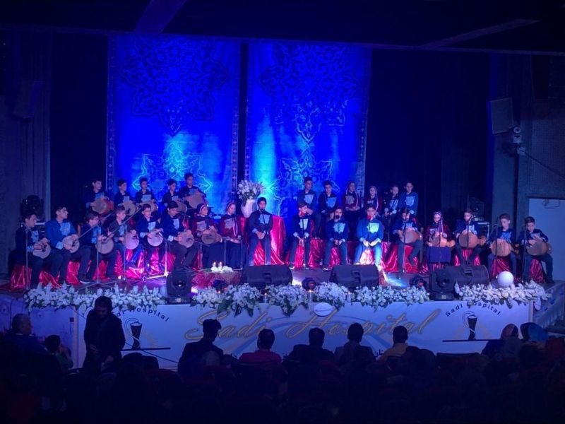 کنسرت گروه موسیقی «کاغذ رنگی» با هدف کمک به سیل زدگان کشور در اصفهان برگزار شد