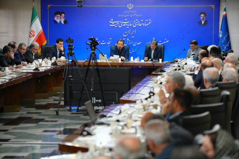 اتابک: مطالبات تولیدکنندگان با اولویت در هیأت دولت پیگیری می&zwnj;شود