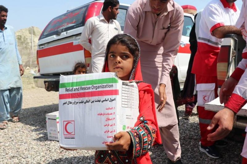 ارائه خدمات امدادی در ۷۵۹ روستای سیستان و بلوچستان/ اسکان اضطراری ۵ هزار سیل‌زده/ توزیع آب و غذا در مناطق آسیب‌دیده ادامه دارد
