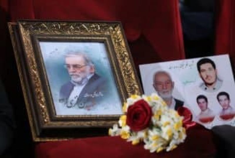 دانشمند اصفهانی صاحب نشان استقلال جشنواره عمار شد/دستکش «ننه عصمت» در دستان هنرمند دهه هفتادی انقلاب