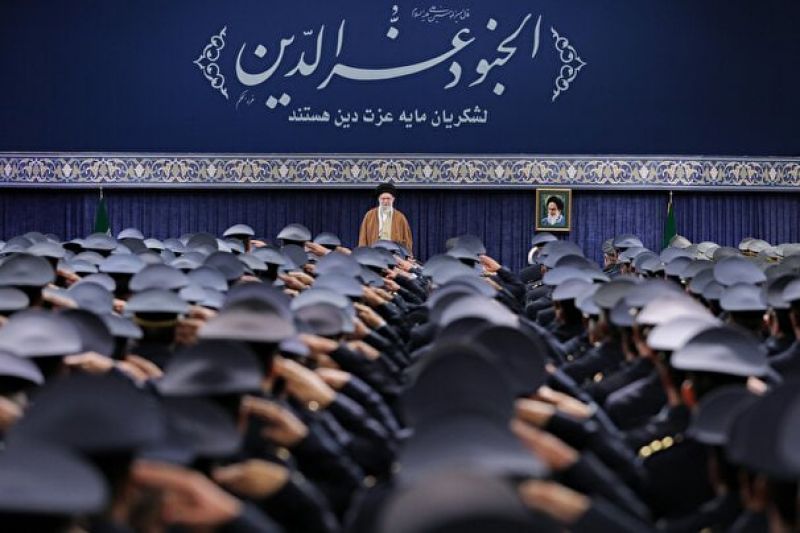 مذاکره با آمریکا هوشمندانه، عاقلانه و شرافتمندانه نیست