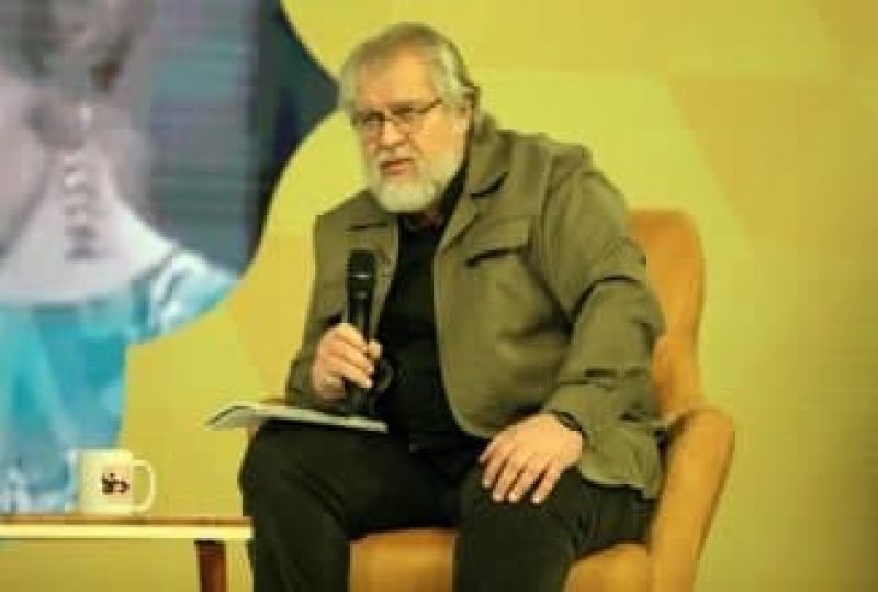 نادر طالبزاده در بیمارستان بستری شد