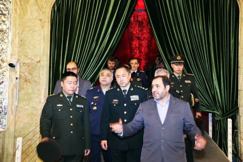 بازدید معاون روابط بین الملل ارتش چین از موزه انقلاب اسلامی و دفاع مقدس