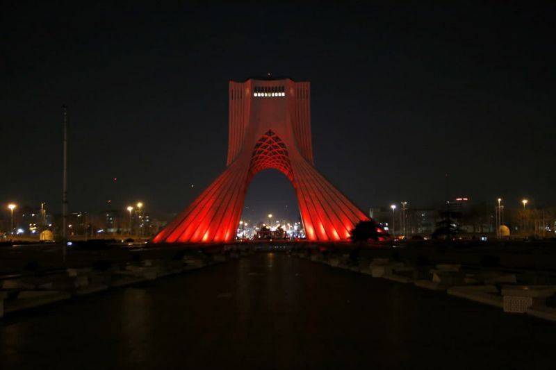 برج آزادی و میلاد نارنجی شدند و به کمپین محک پیوستند