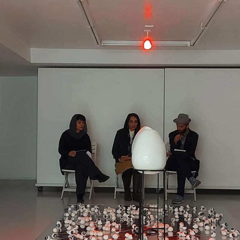 صحبت های فواد نجم الدین، شیوا بیرانوند و محمود مکتبی درباره  نمایشگاه «ایگو»
