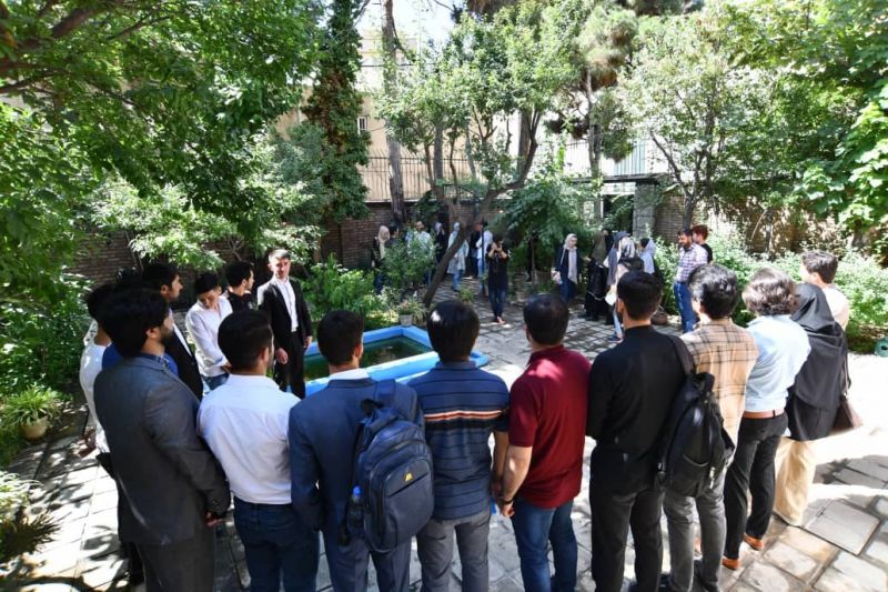 بازدید جمعی از دانشجویان خارجی از خانه موزه های شرکت توسعه فضاهای فرهنگی شهرداری تهران