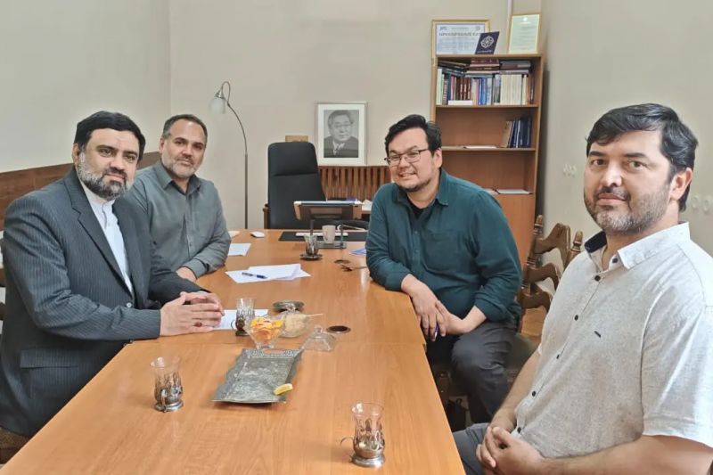 رئیس دانشگاه ملی قرقیزستان: ایران برای صلح جهانی می&zwnj;جنگند