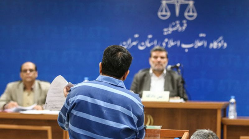ششمین جلسه دادگاه رسیدگی به ابربدهکار بانکی/باقری درمنی: اتهاماتم را قبول ندارم