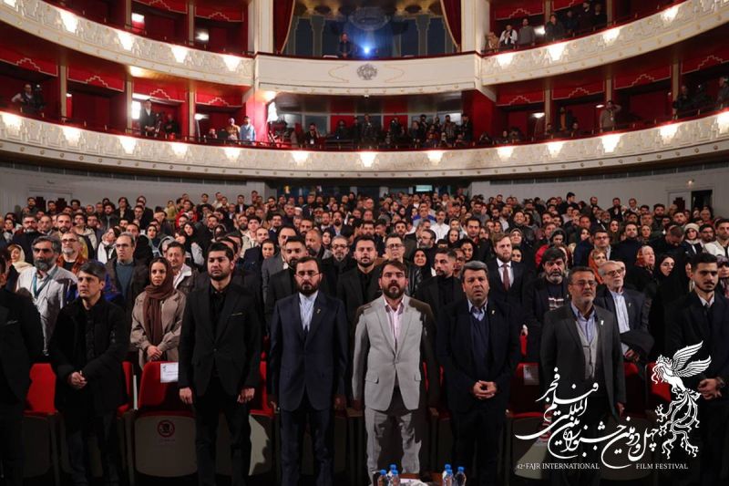افتتاحیه چهل و دومین جشنواره فیلم فجر برگزار شد/تجلیل از سینماگران انقلاب 