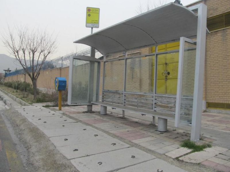 مناسب سازي و همسطح سازی پل ها و مسیرهای منتهی به ايستگاه هاي اتوبوس  	
