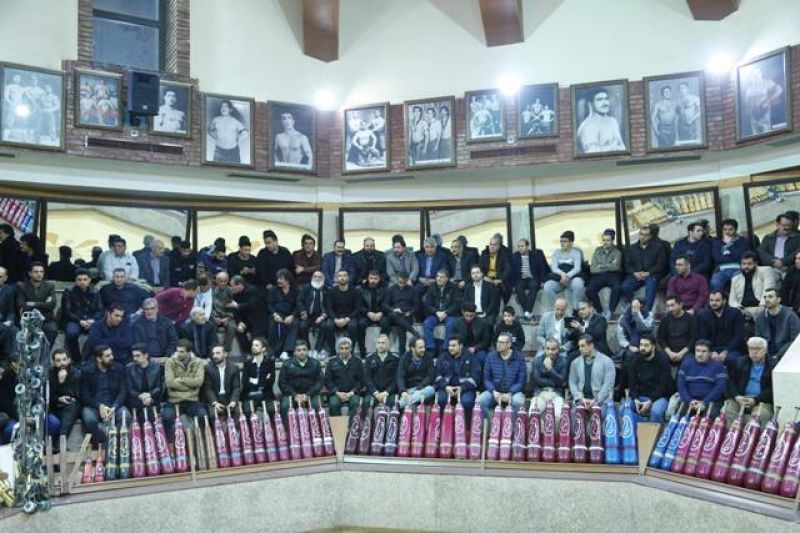 برگزاری مراسم گلریزان آزادی مادران زندانی در زورخانه جوانمردان