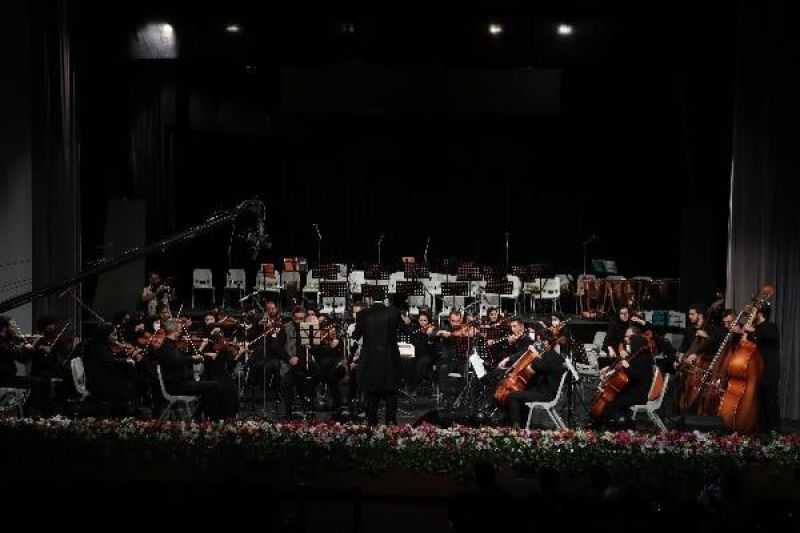 ارکستر سمفونی بزرگداشت 8 سال دفاع مقدس 