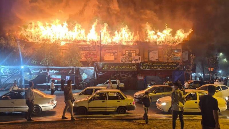 آتش&zwnj;سوزی گسترده در مغازه&zwnj;های اطراف میدان شهرداری گرگان/ حضور مسئولان قضایی استان در محل حادثه و دستور دستورات قضایی