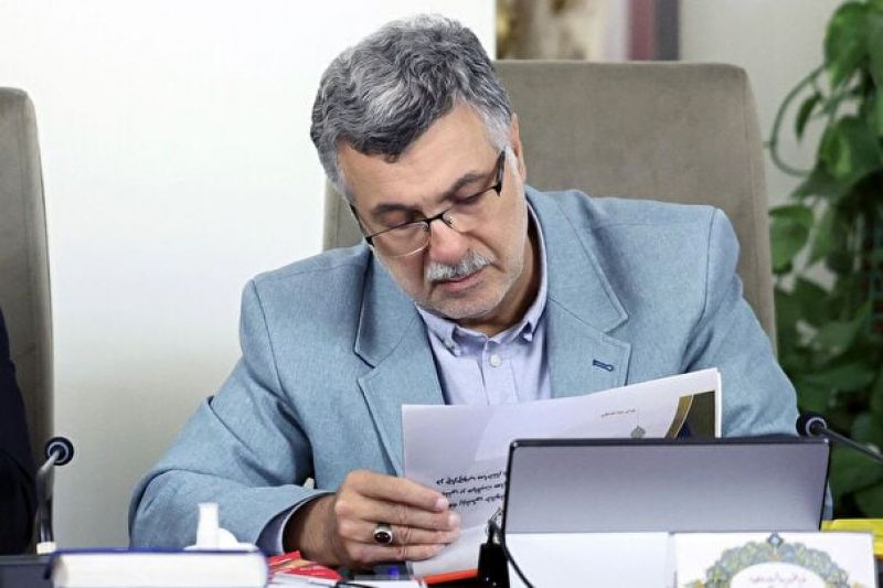 دستور وزیر بهداشت برای رسیدگی به مصدومان بندر رجایی 