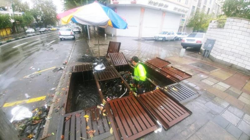 آمادگی مدیریت و تجهیزات شهری در محله های مرکزی شهر تهران برای بارش های فصلی 