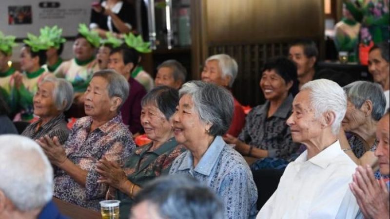 طرح‌های متنوع در مراقبت از سالمندان راه را برای دوران سالمندی شادتر هموار می‌کند