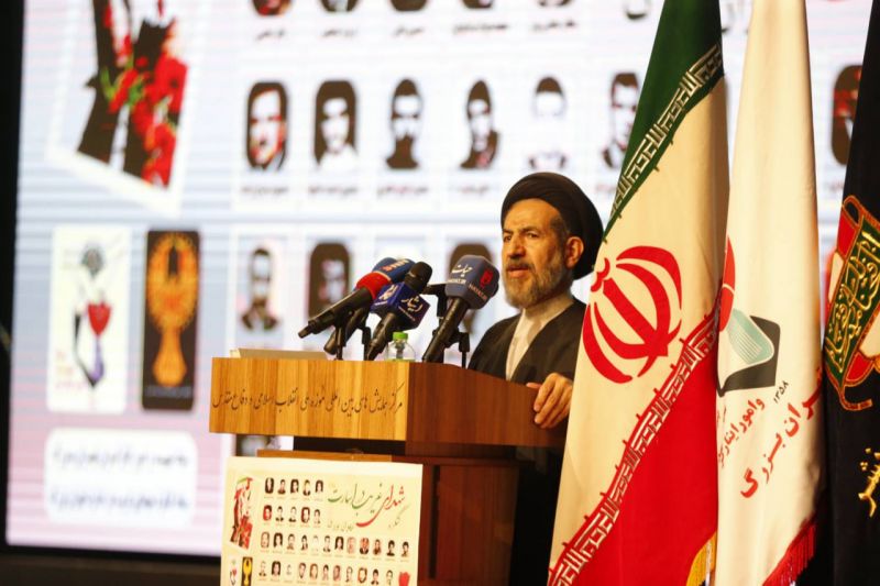 شهدای آزاده برای دفاع از ملت ایران و ارزش‌های نظام و انقلاب به شهادت رسیدند