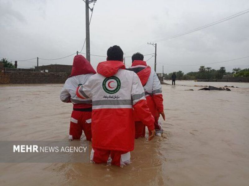 جاری شدن سیلاب در خوزستان/ پیکر 2 سرنشین خودرو گرفتار در سیلاب هفتکل پیدا شد