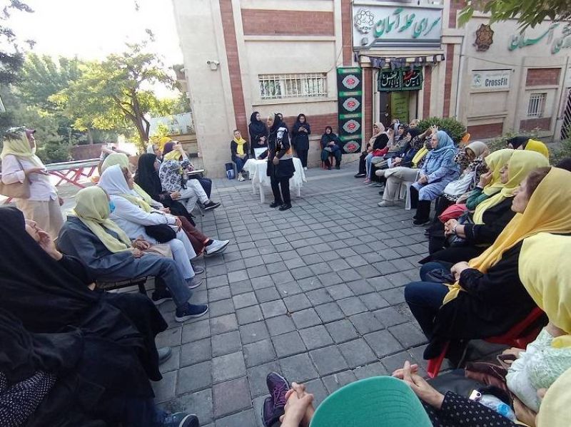 احیای سنتِ گفتگو در محله آسمان با برپایی ایستگاه گفت و شنفت