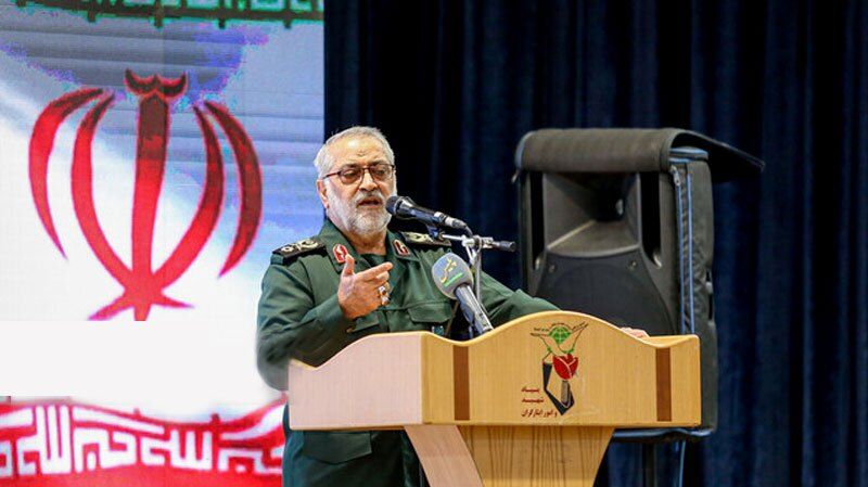 سردار شکارچی: فرماندهان دشمن را از مخفیگاه بیرون می کشیم