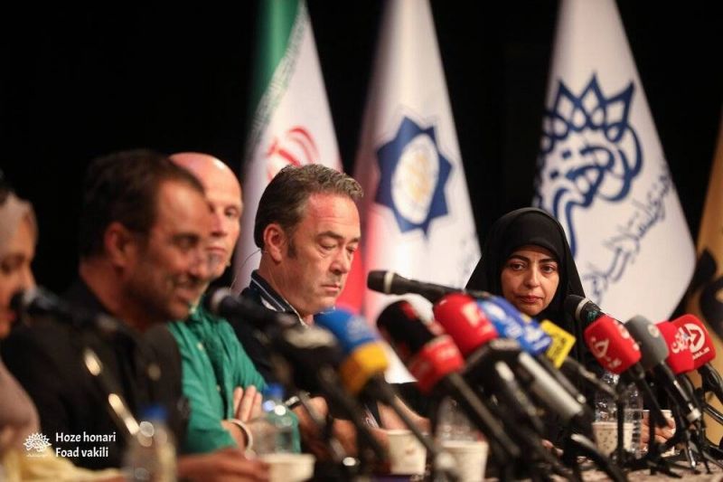 چهرههای بینالمللی رسانه، بازتاب جهانی تشییع و جنگ روایتها را بررسی کردند