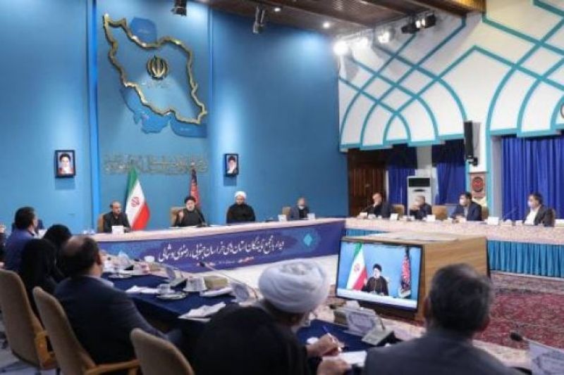 اربعین کانون جبهه مقاومت بینالمللی در منطقه و جهان است/ کسانی که تحمل برگزاری یک سرود یا برگزاری جشن غدیر را ندارند، تلاش میکنند مراسم اربعین شکل نگیرد/ مردمی نگه داشتن مراسم اربعیین و استفاده از ظرفیتهای مردمی در این زمینه بسیار مهم است