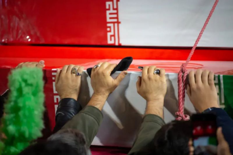 وصیتی که شاعرانِ منطقه را به هم پیوند داد/ روایتی فرامرزی از یک عهدِ ابدی