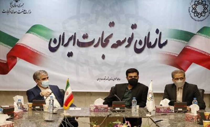 رفع مشکلات خودروسازان در بازارهای صادراتی / برقراری خطوط منظم دریایی به مقصد بازارهای صادراتی 