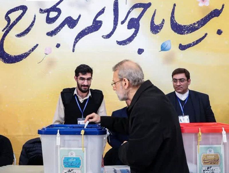 علی لاریجانی رای خود را به صندوق انداخت 