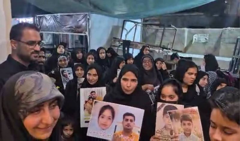 مادران شهدای میناب، مهرِ فرزندان آسمانی&zwnj;شان را نثار کودکان اربعین کردند