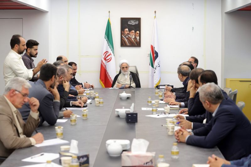  بازدید رئیس قوه قضاییه از یکی از بنادر خشک استراتژیک کشور در راستای انسداد گلوگاه&zwnj;های فسادزا و ساماندهی فرآیند&zwnj;های واردات و صادرات/ تعیین تکلیف محموله&zwnj;ها و کالا&zwnj;های اساسی و استراتژیک در نتیجه ورود و پیگیری قضایی