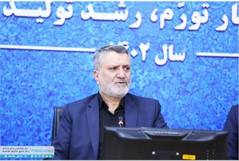 کارگران خط مقدم رشد تولید کشور هستند 