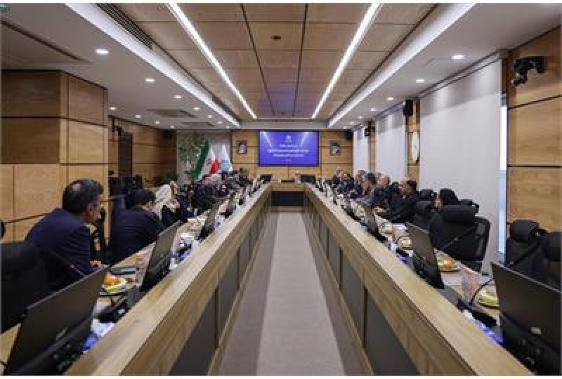 تأکید بر تکمیل زنجیره ارزش و تشکیل تعاونیهای تخصصی در طرح «اتصال»/ سرمایهگذاران محلی اولویت اصلی طرح اتصال / هشدار درباره جنگلزارهای رهاشده خرما؛ ضرورت تجمیع کشاورزان در قالب تعاونیها