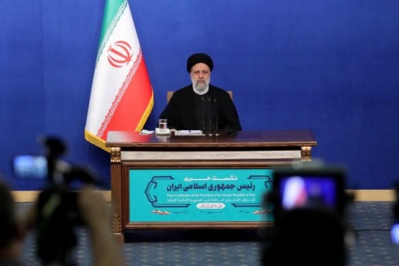 تحریم&zwnj;ها را به رسمیت نشناختیم و سطح تجارت خارجی با کشورهای منطقه ۴ و بعضا ۵ برابر افزایش پیدا کرده است/ شخصا پیگیر مصوبات هستم که با تاخیر و عقب&zwnj;ماندگی مواجه نشود/ همکاری&zwnj; جمهوری اسلامی ایران با روسیه، یک همکاری راهبردی است