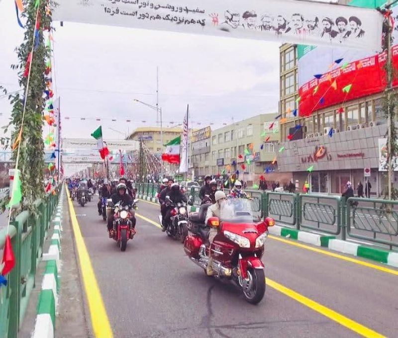 مشارکت پر شور کانون جهانگردی و اتومبیلرانی ایران در جشن پیروزی انقلاب