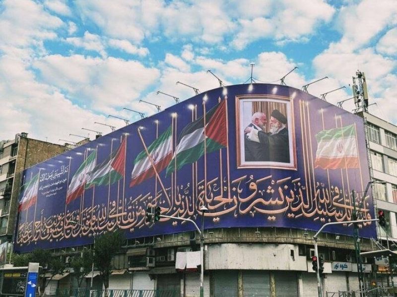 دیوارنگاره دومین سالگرد شهادت اسماعیل هنیه در میدان جمهوری رونمایی شد
